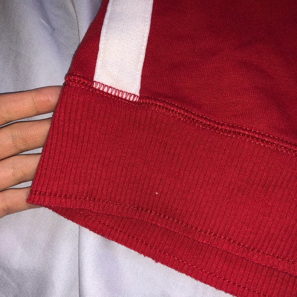 a&f red v neck fleece sweater with white trim - Picture 5 of 6